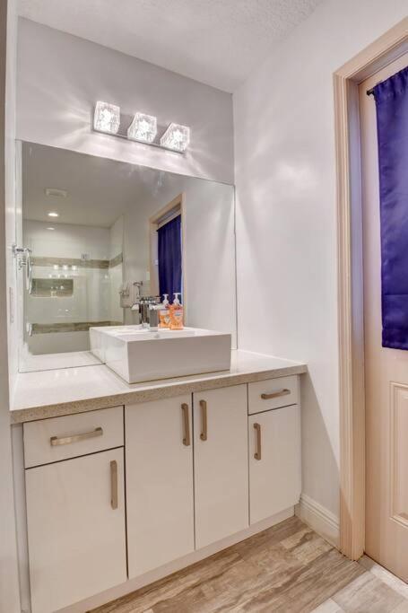 5 Bedroom Mansion With Pool And Non-Heated Jacuzzi Games In Boynton Beach Eksteriør bilde