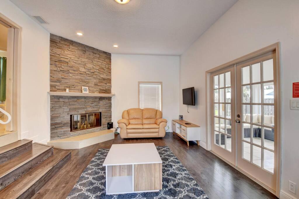 5 Bedroom Mansion With Pool And Non-Heated Jacuzzi Games In Boynton Beach Eksteriør bilde