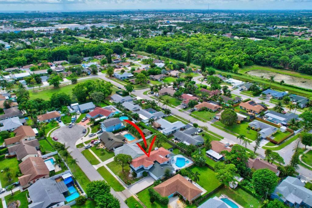 5 Bedroom Mansion With Pool And Non-Heated Jacuzzi Games In Boynton Beach Eksteriør bilde
